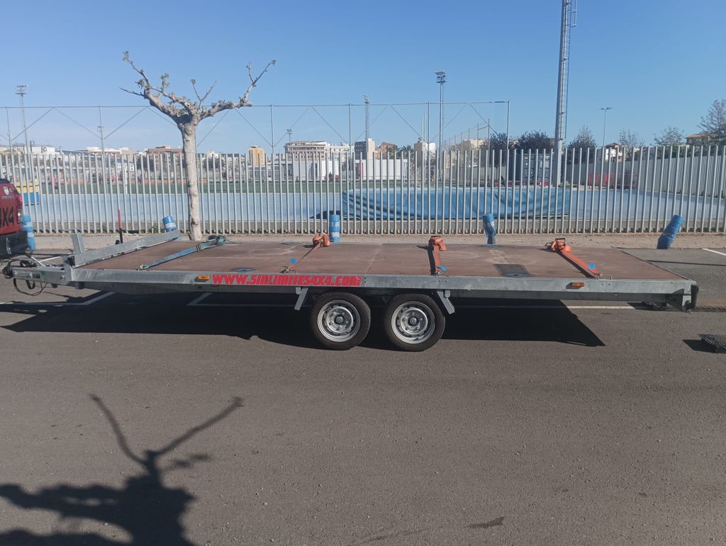 Remolque Plataforma Portacoches En Alquiler 4